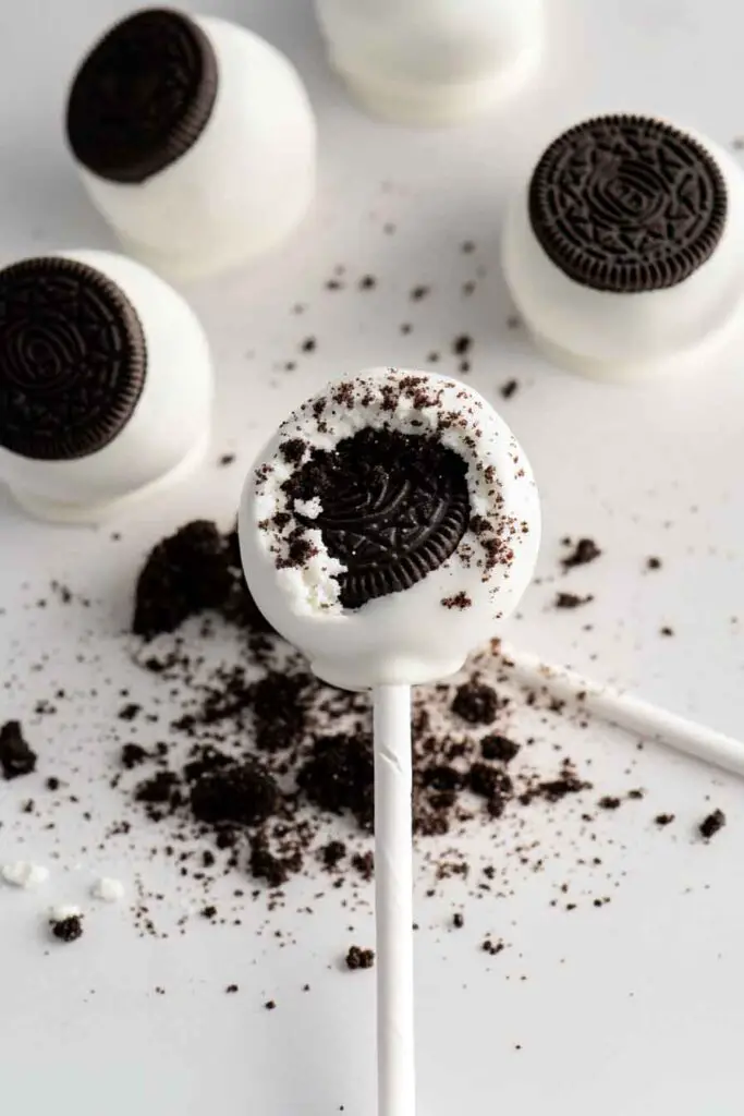 How to Make Oreo Cookies Cream Cake