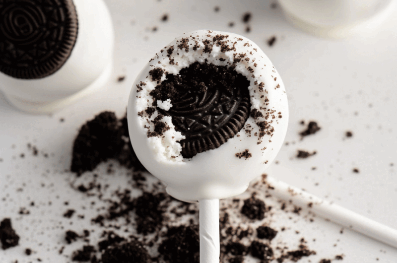 Oreo Cookies & Cream Cake Pops
