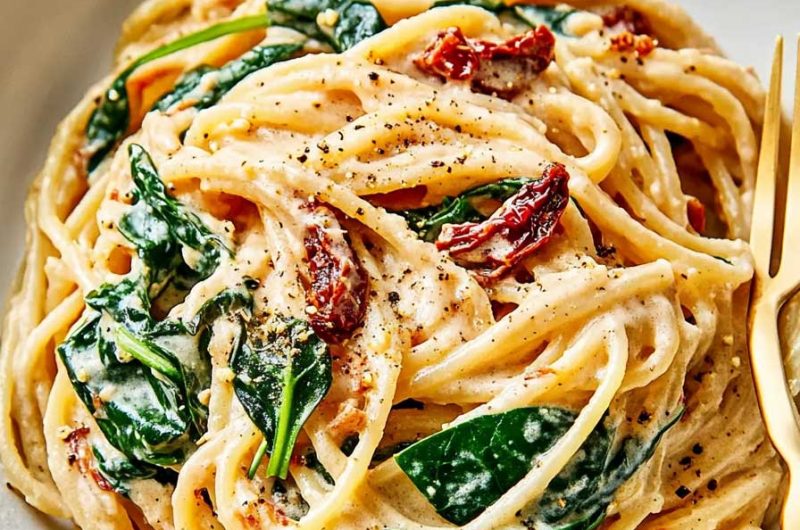 Spaghetti wth Spinach and Sun-Dried Tomato Cream Sauce
