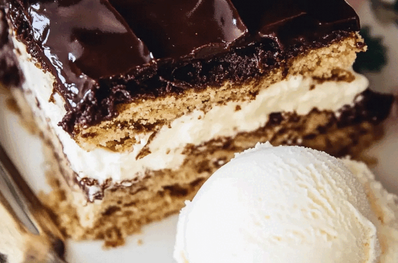 No-Bake Chocolate Éclair Cake