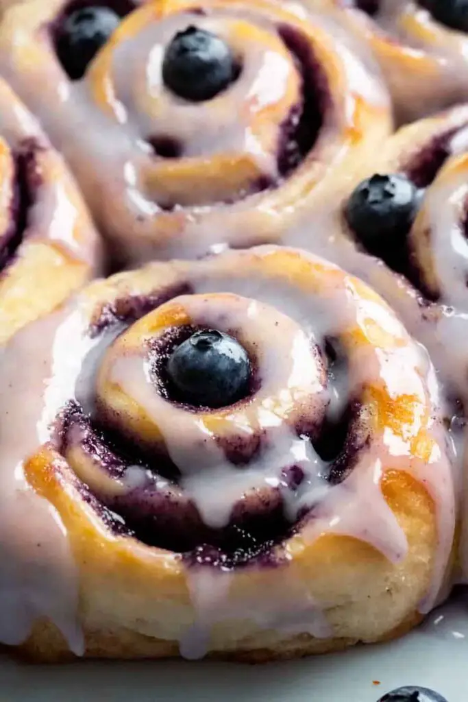 Blueberry Cinnamon Rolls Recipe
