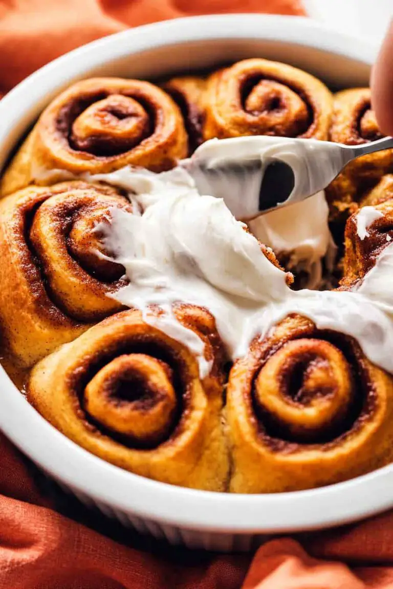 Easy Pumpkin Cinnamon Rolls
