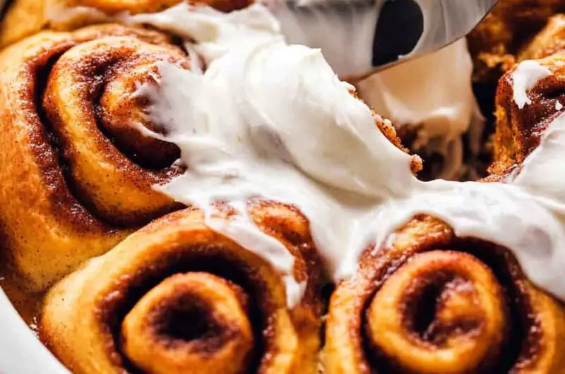 Easy Pumpkin Cinnamon Rolls