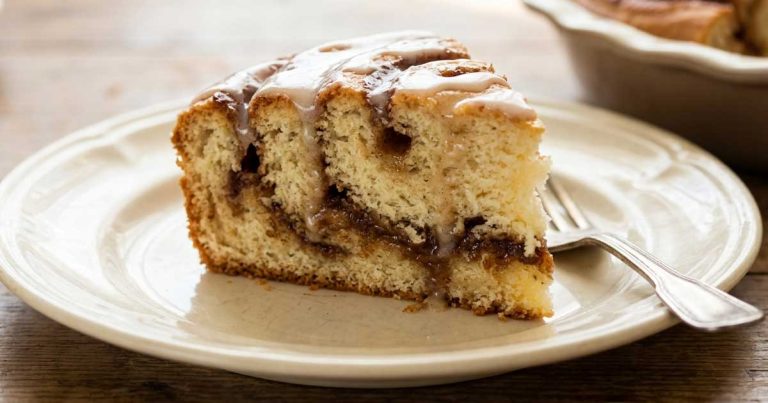 Cinnamon Roll Cake
